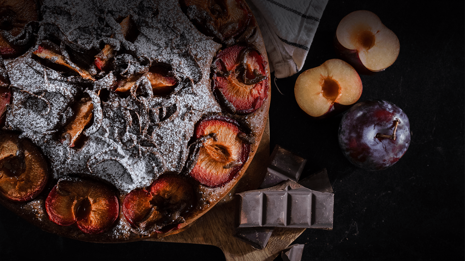 Čokoladni kolač s slivami